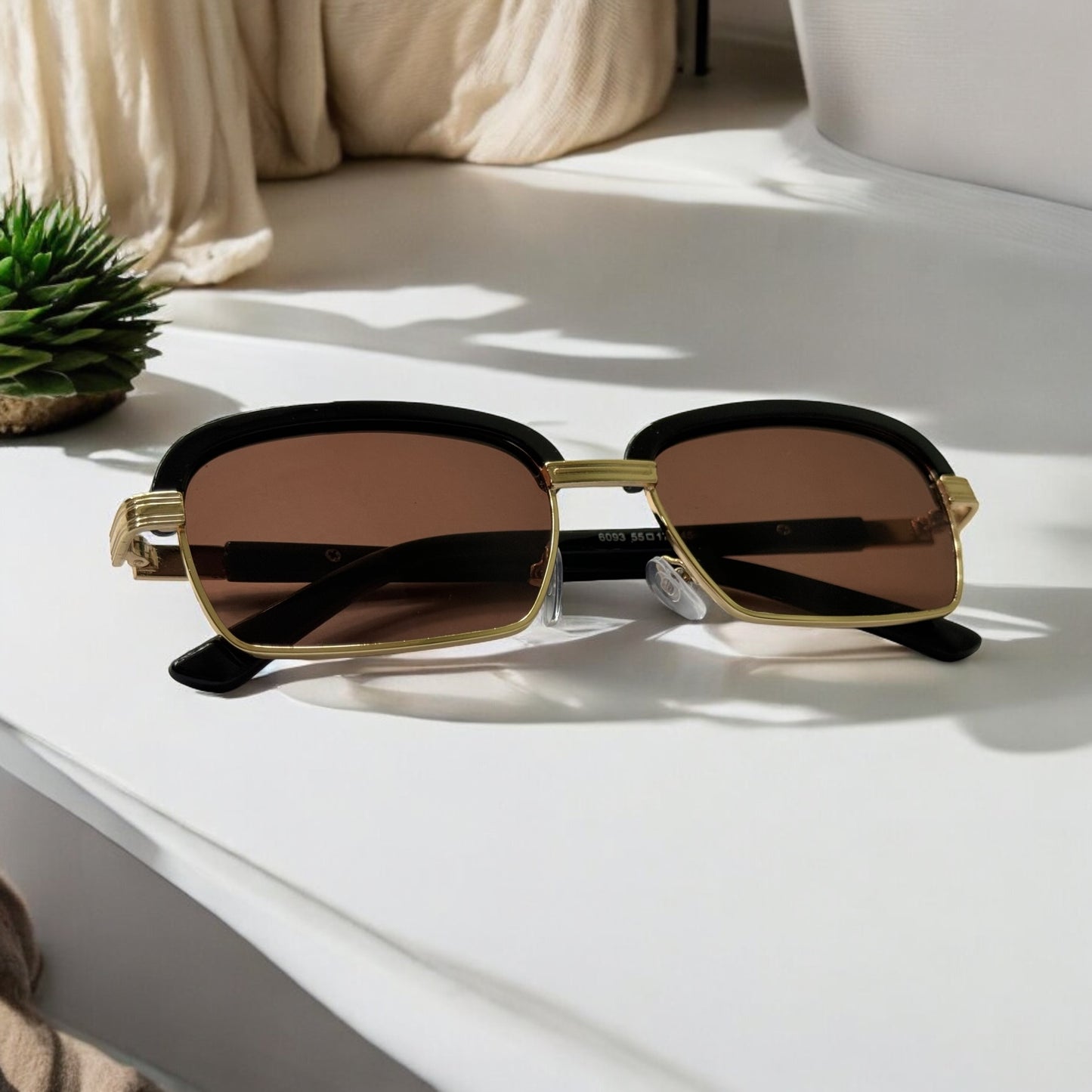 Sunglasses .