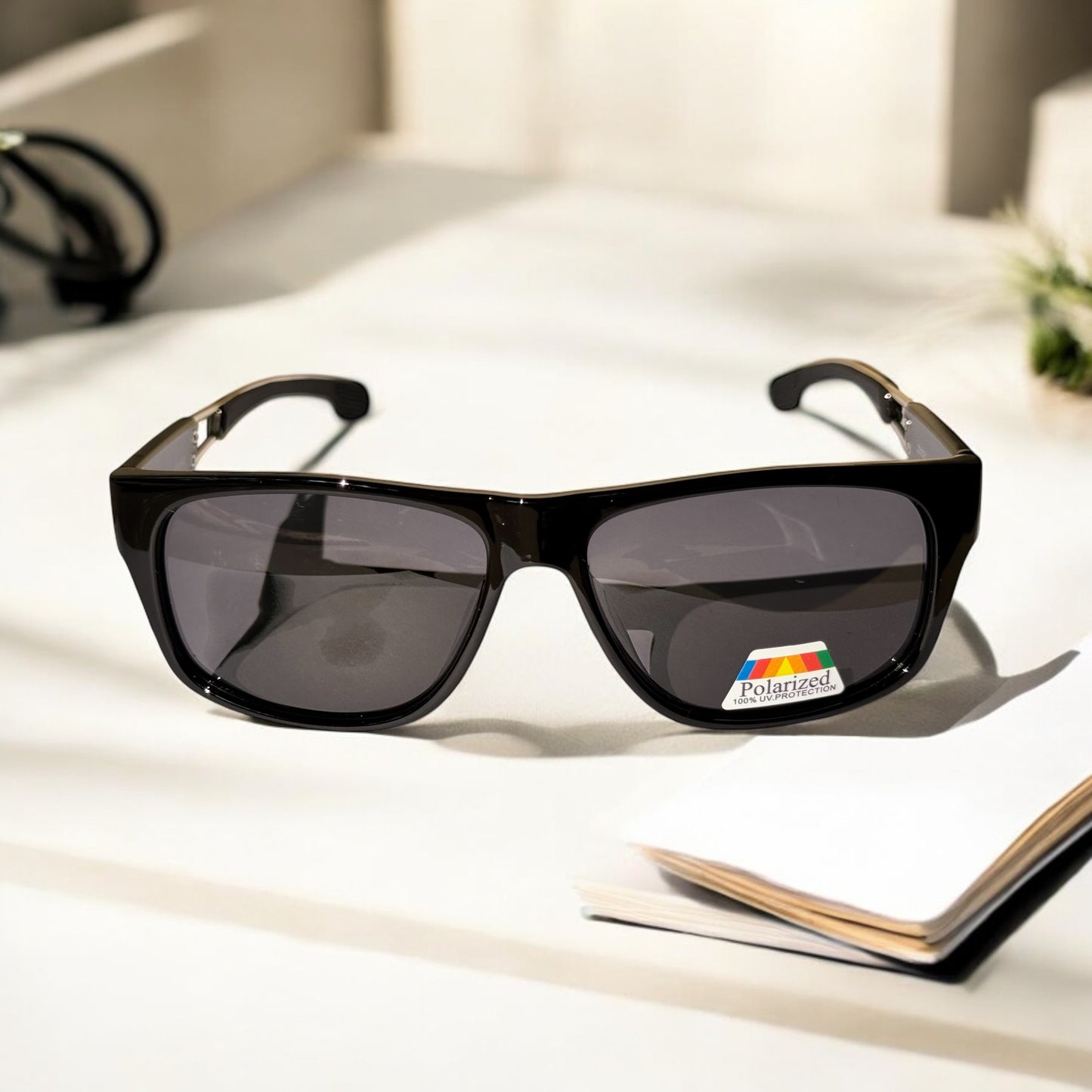 polarized Sunglasses .