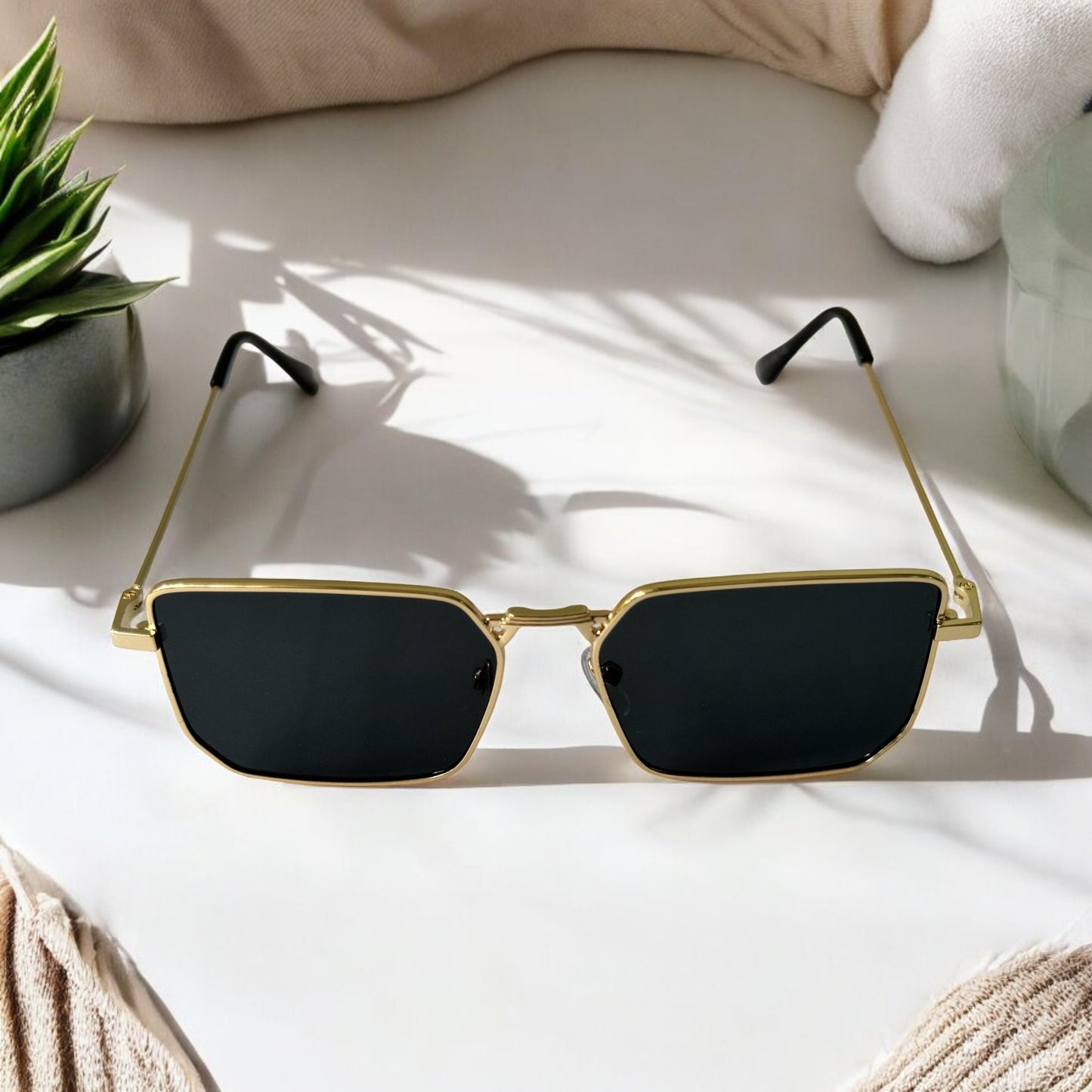 Sunglasses .
