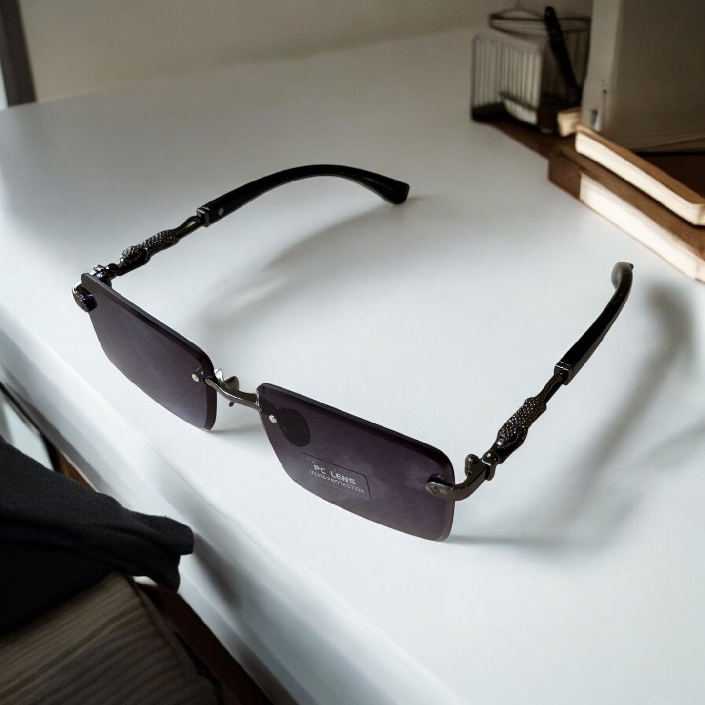 Sunglasses .