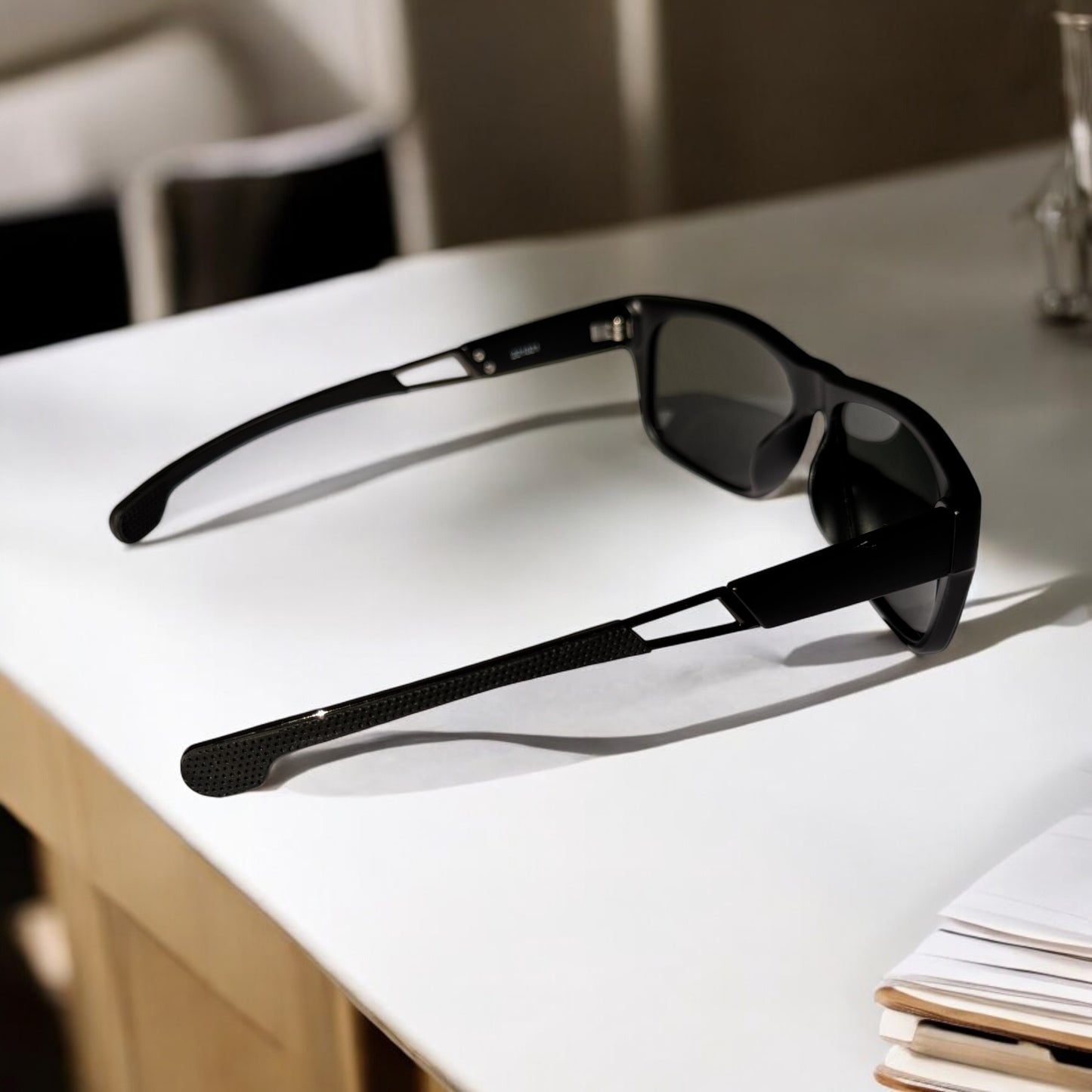 polarized Sunglasses .